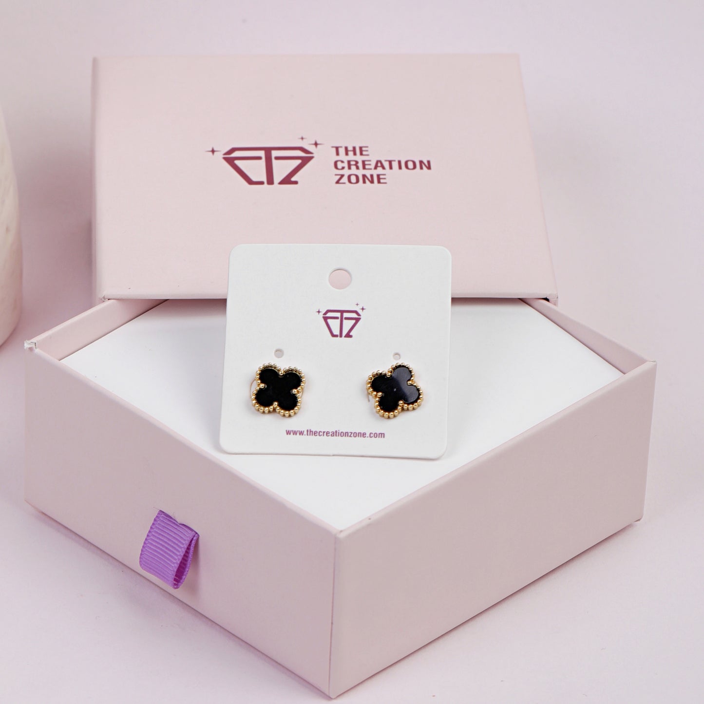 Elegant Clover-Shaped Stud Earrings, Black with 14k Gold-Tone