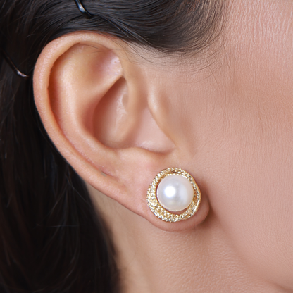 Pearl Stud Earrings, Gold-Plated Round Frame, Elegant Design