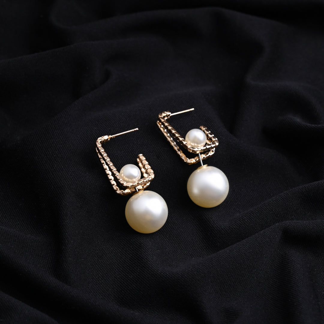 Elegant Pearl Stud Earrings with Gold Detailing (2 in 1 Design)